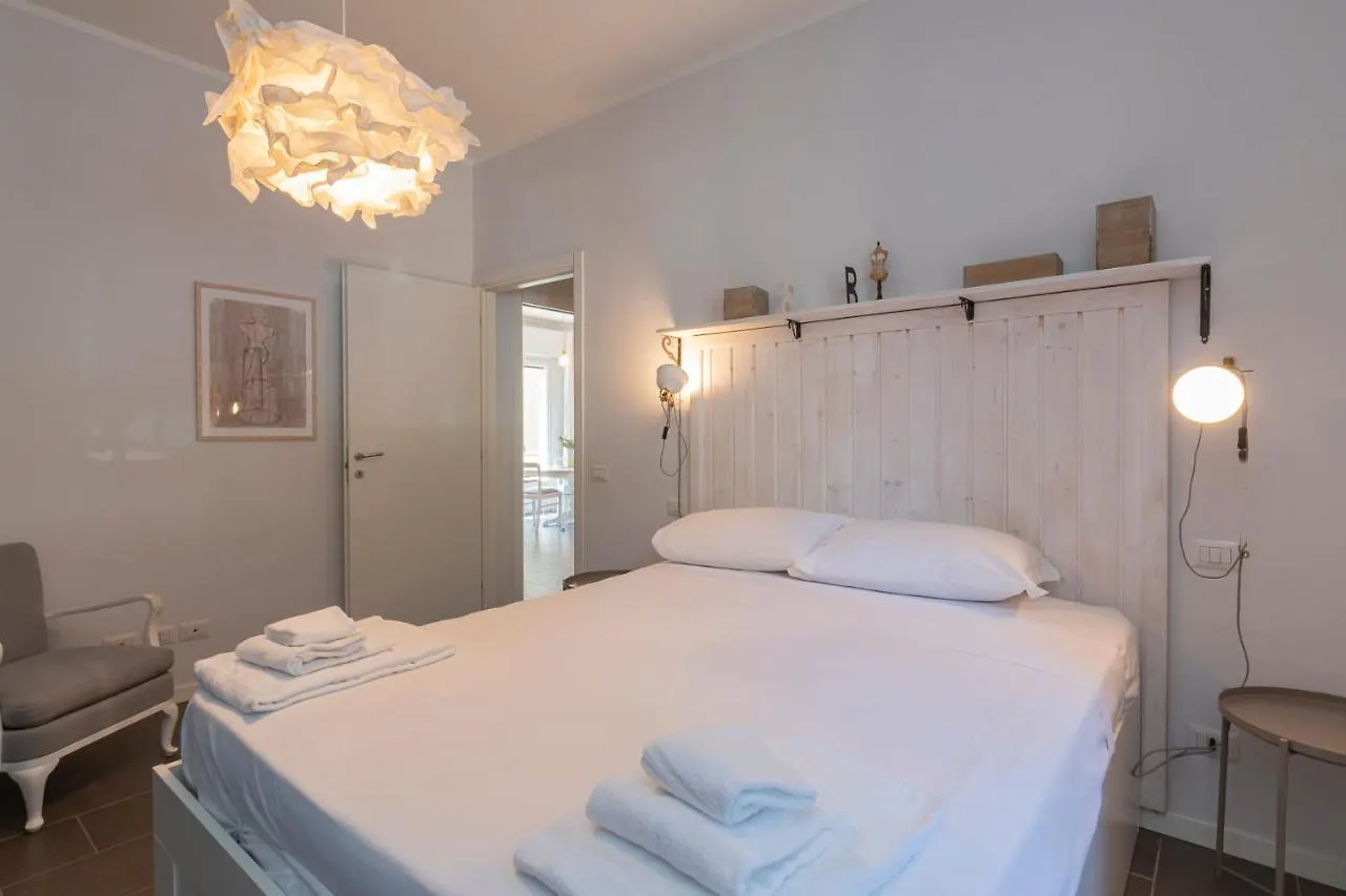 Renovated Flat Medeghino 24 Apartment Milan