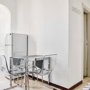 Appartamento Luvi - Alzaia Naviglio Pavese, Milano
