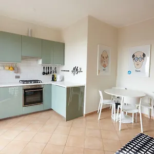 Appartamento Famagosta 10, Milano