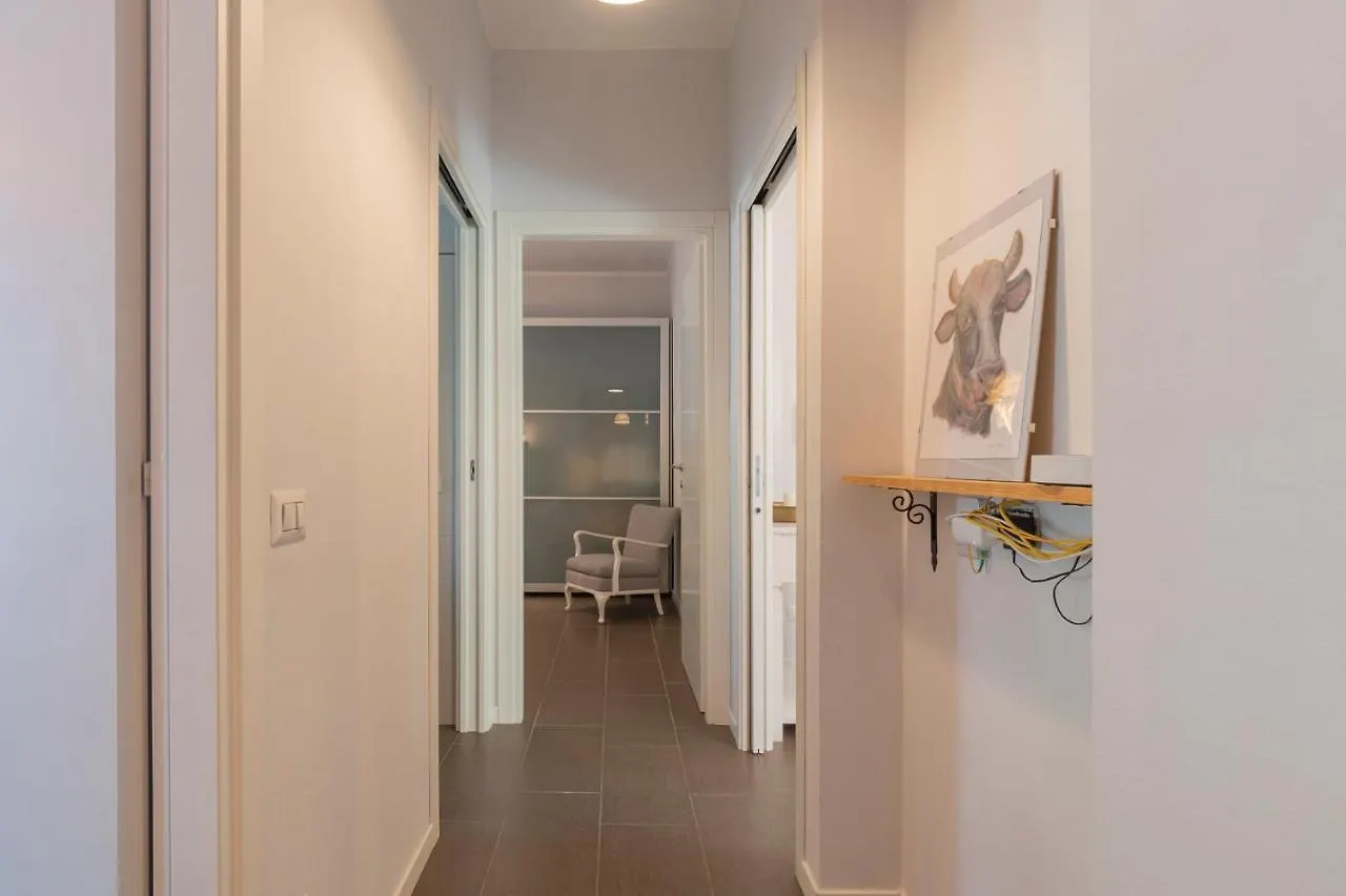 Renovated Flat Medeghino 24 Apartment Milan