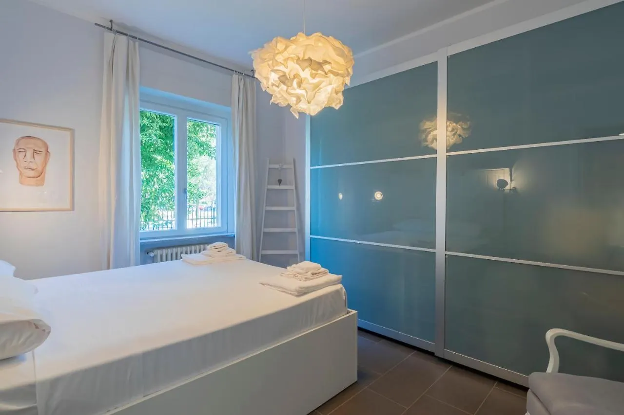 Renovated Flat Medeghino 24 Apartment Milan