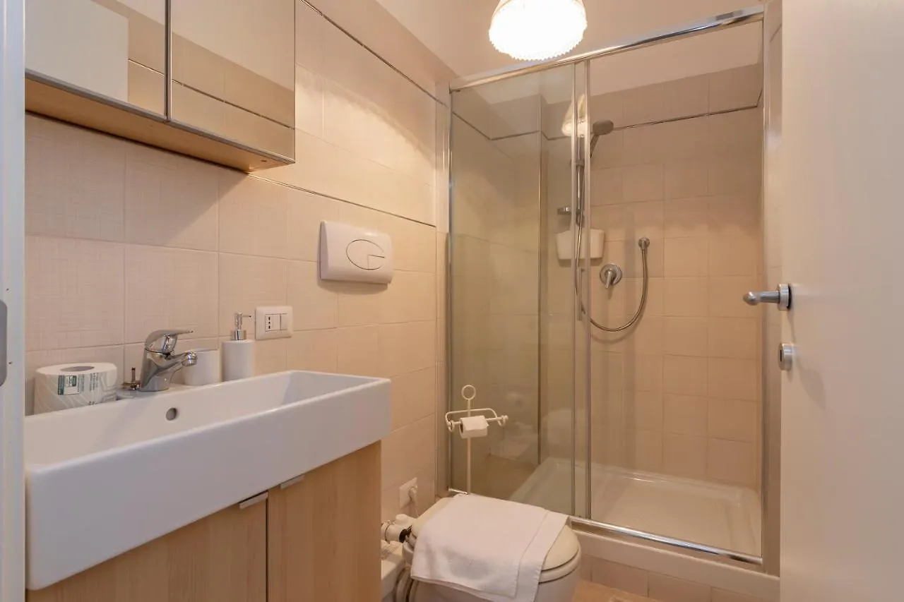 Renovated Flat Medeghino 24 Apartment Milan