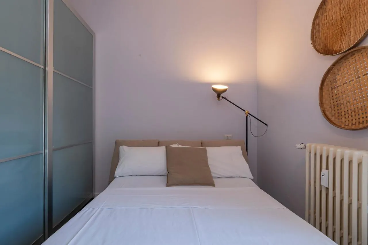 Renovated Flat Medeghino 24 Apartment Milan