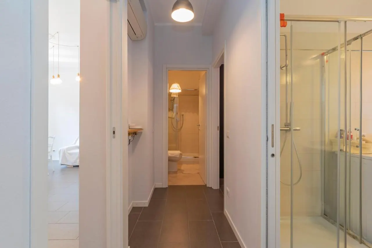 Renovated Flat Medeghino 24 Apartment Milan